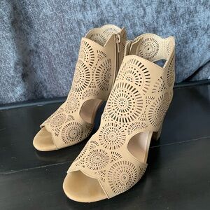 Francesca’s tan faux leather peep toe heel- size 7.5